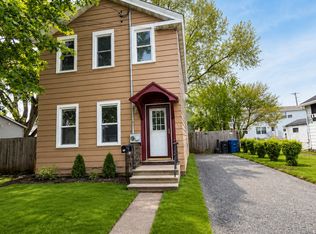 449 W 8th Ave, Oshkosh, WI 54902
