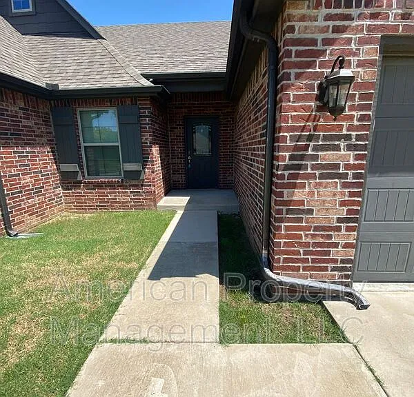 5312 Charleston Dr — Photo 36