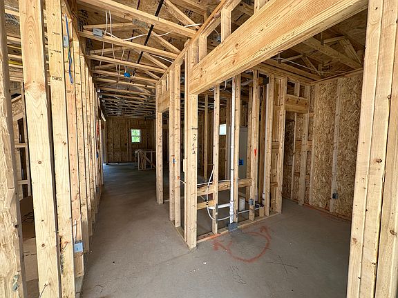 3rd image of 741 Fountainbrook Ln