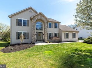 4 Hayden Cir, Reading, PA 19606