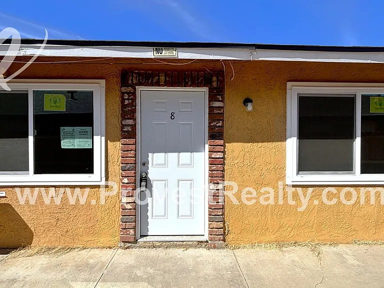 Freshly Modernized 1-Bed, 1-Bath Apartments in Adelanto!! — Photo 12