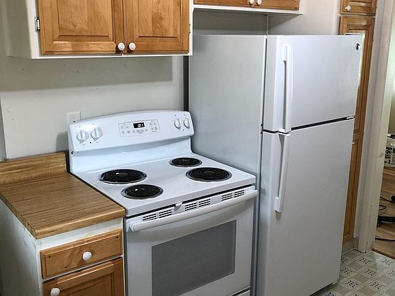 3rd image of 1711 E Columbia Ave