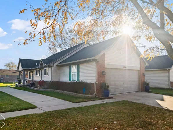 29910 Kenwood Ct, Roseville, MI 48066
