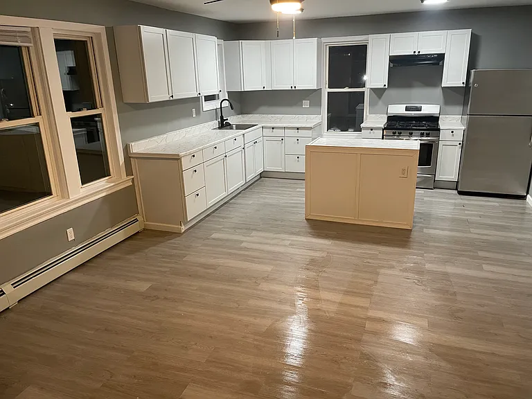 131 Daboll St #2 — Photo 7