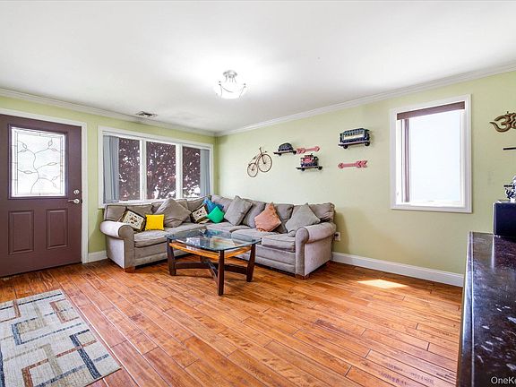 4th image of 3108 Royal Avenue