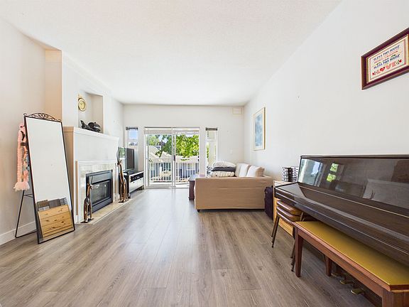 5th image of 4738 53rd St #212