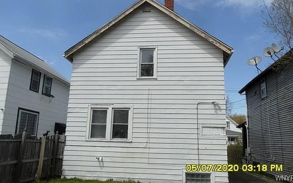 4th image of 353 Shirley Ave