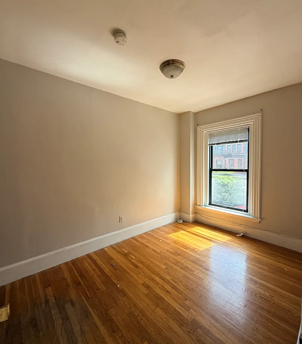1 bed, 500 sqft, $2,500 — Photo 3