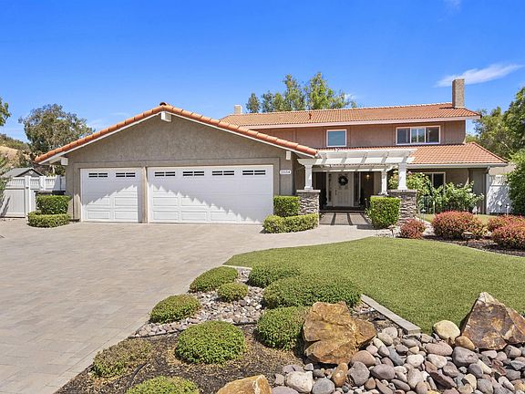 3rd image of 2554 Valley Lake Dr