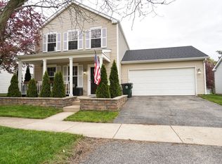 105 Eisenhower Dr, Oswego, IL 60543