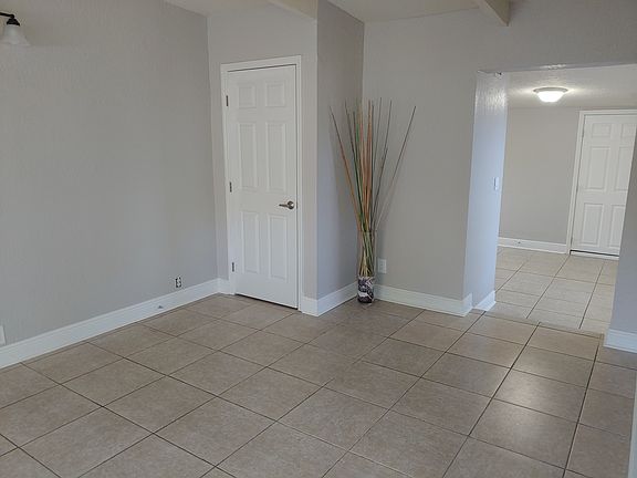 3rd image of 7621 Lavender Ln