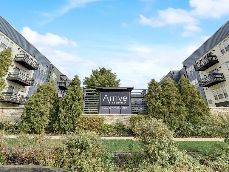 Arrive Glenview — Photo 40