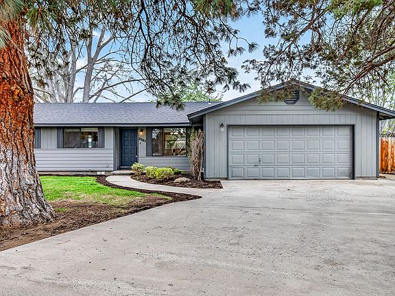 4th image of 2747 SW 23rd St