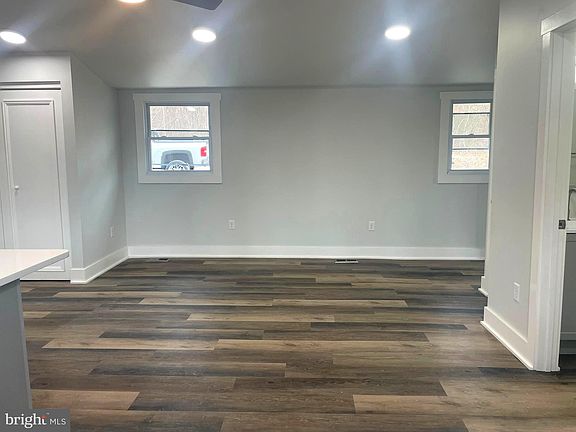 5th image of 148 Little Shady Ln