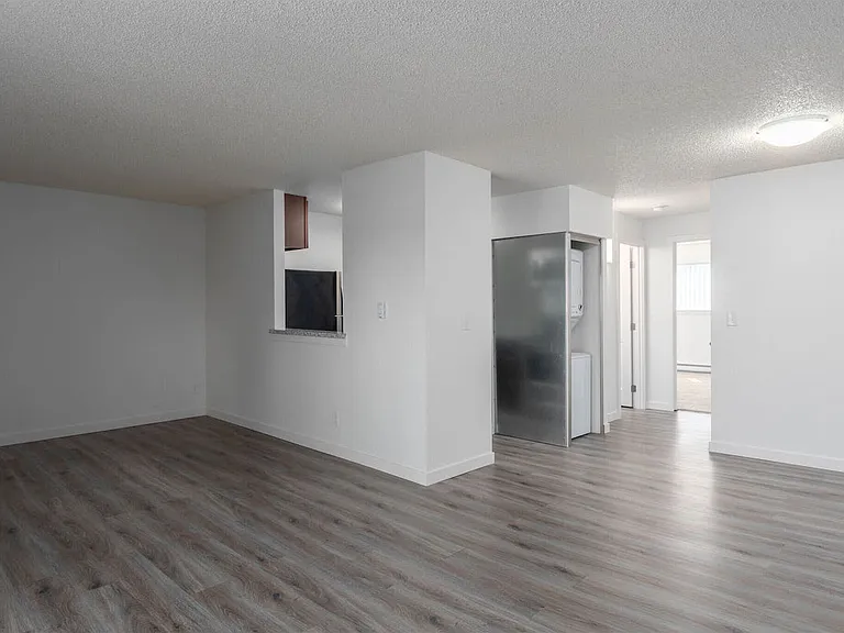 Northern Lights Apartments — Photo 6