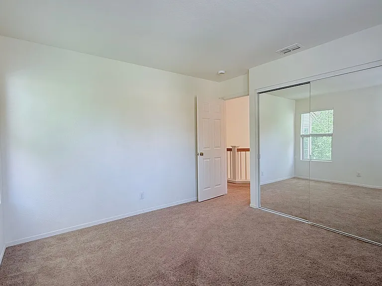 1023 Vista Pointe Cir — Photo 34