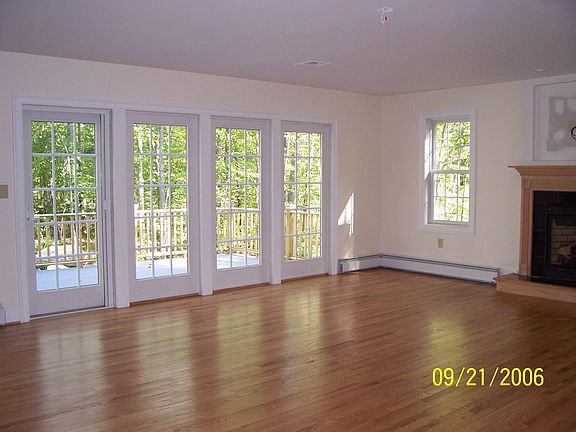 3rd image of 27 Evergreen Dr