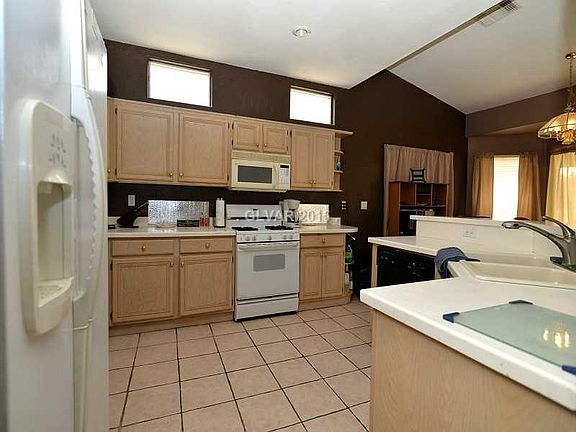 4th image of 8120 Squaw Springs Ln
