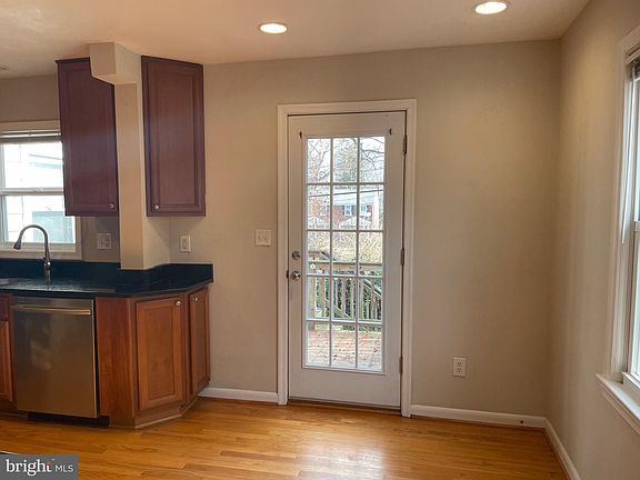 5th image of 2800 Fort Dr