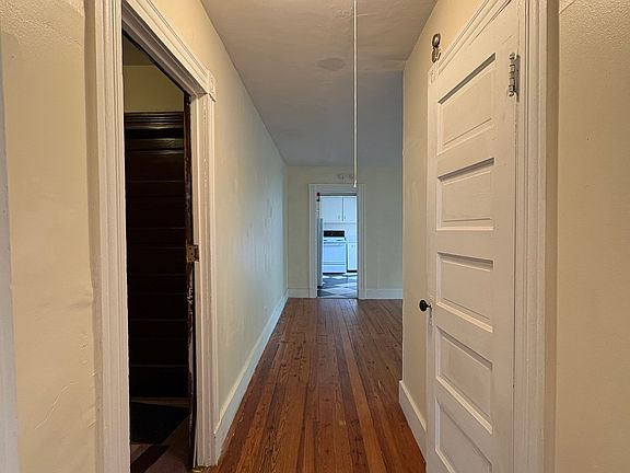 3rd image of 196 Norton St Floor 3