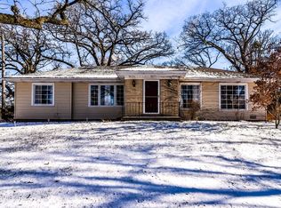 4604 Sunnyside Rd, Woodstock, IL 60098