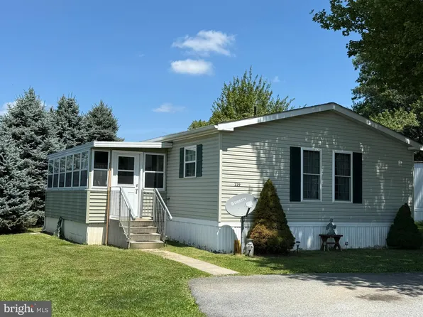 229 Davey Ln, Elverson, PA 19520