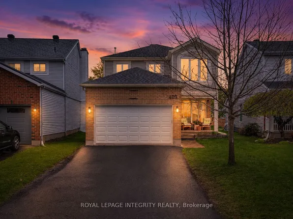 896 Bideford St, Ottawa, ON K4A 2L9