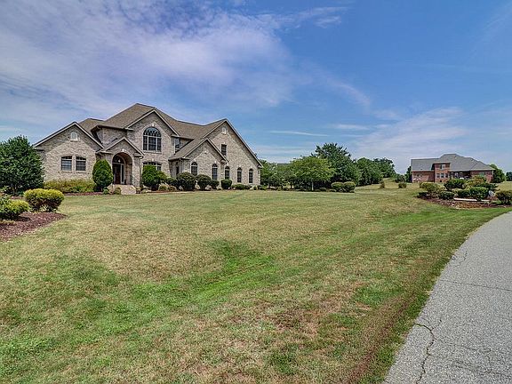 3rd image of 7591 Haw Meadows Dr