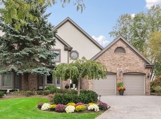 14843 Pine Tree Rd, Orland Park, IL 60462