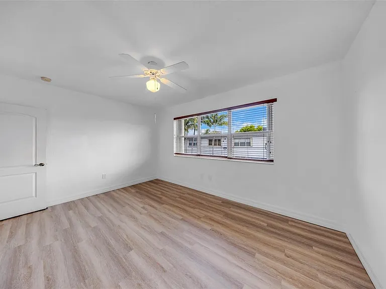 7801 Hispanola Ave #5 — Photo 9