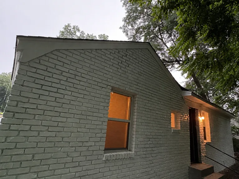 964 Brower St — Photo 16