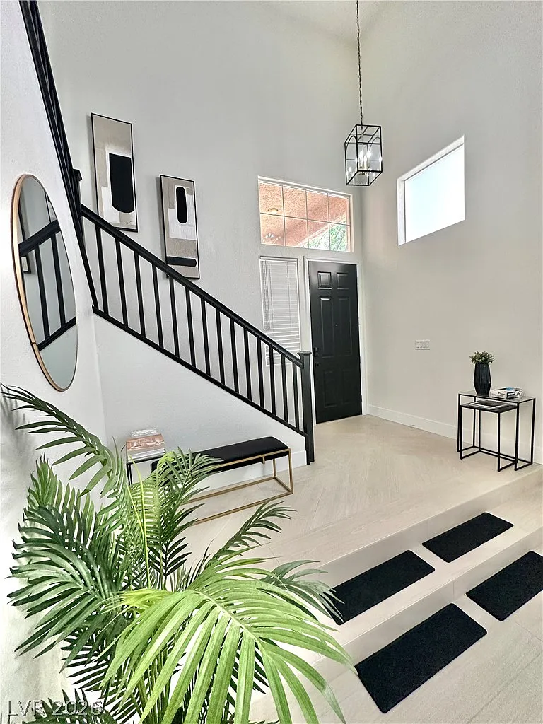 4 bed, 2.5 bath, 2359 sqft, $3,995 — Photo 4