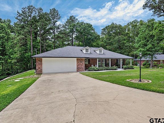 2nd image of 1448 Tanglewood Dr W