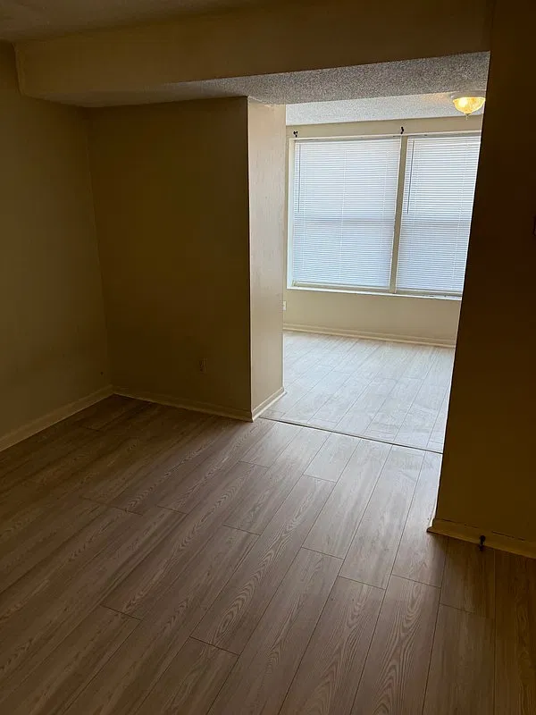 Studio, 1.0 bath, 700 sqft, $525 — Photo 4