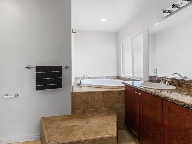 11375 Sunny Vista Rd — Photo 29