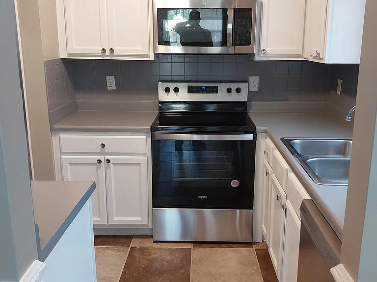 1716 Pebble Ridge Dr — Photo 21