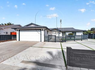 1509 Goodwin Dr, Vista, CA 92084