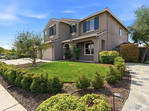 2nd image of 1031 W Quail Rock Way