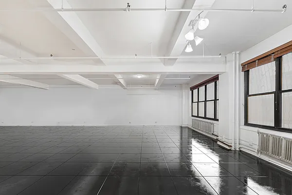 Sold by Nest Seekers International | media 5