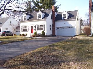 36 Belvedere Dr, Rochester, NY 14624