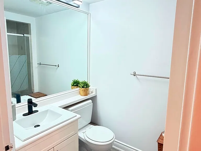 2155 Burnhamthorpe Rd W #1709 — Photo 17