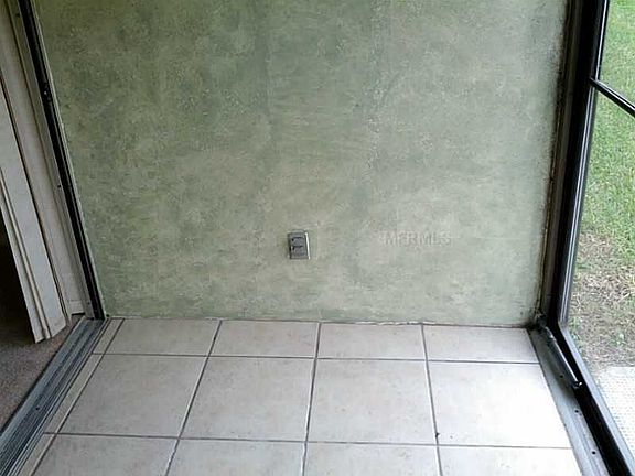 5th image of 2750 E Bay Dr APT 3