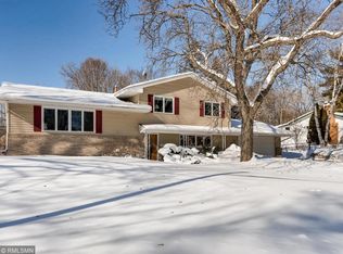 1855 Aquila Ave N, Golden Valley, MN 55427
