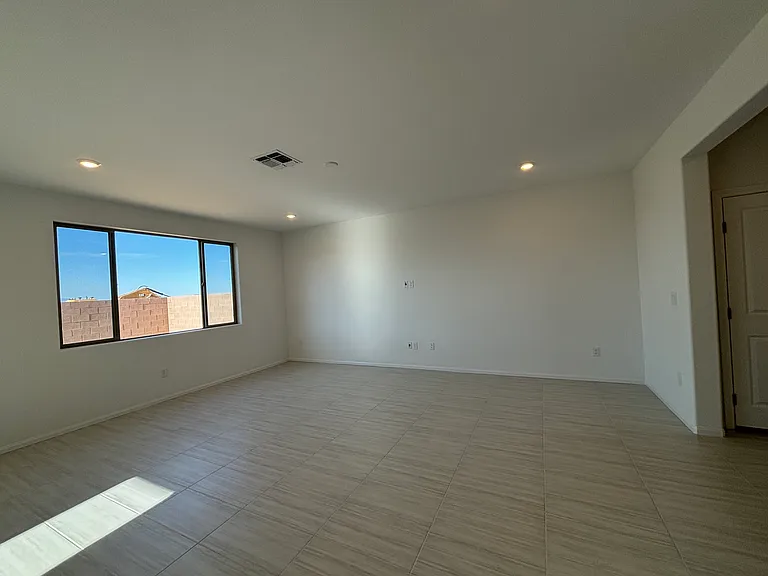 W Quail Ave — Photo 18