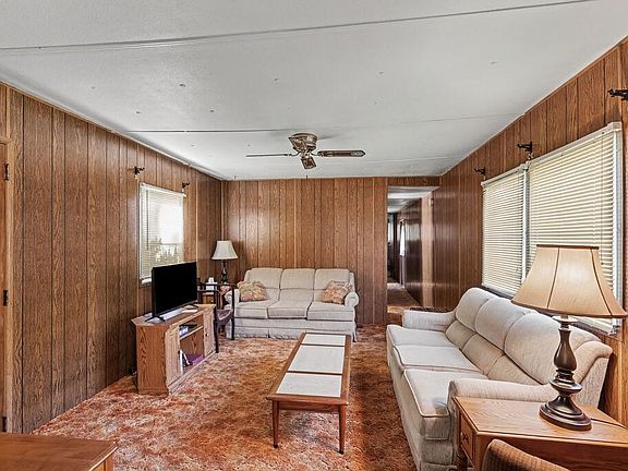4th image of 15493 Ridgecrest Dr