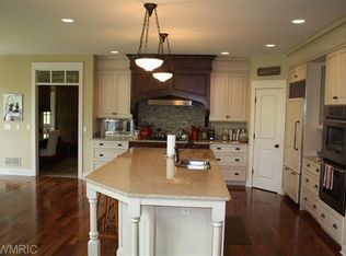 1357 Nottinghill Ct SE, Grand Rapids, MI 49546