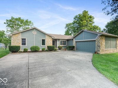 6630 Lana Ct W, New Palestine, IN, 46163