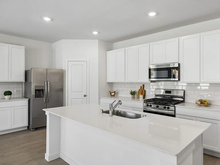 9112 Suttonridge Dr — Photo 10