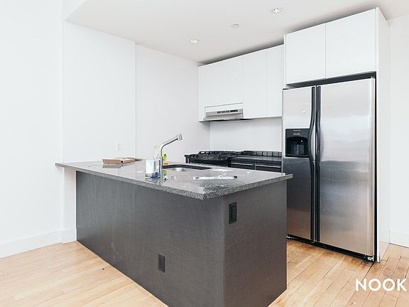 4th image of 114 Troutman St #237