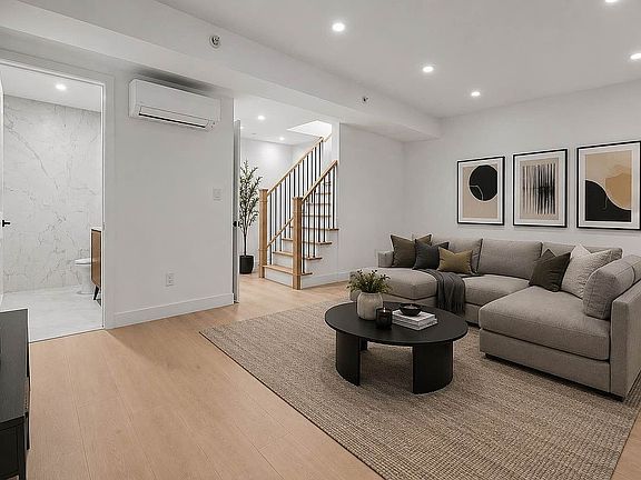 5th image of 107 Schaefer St